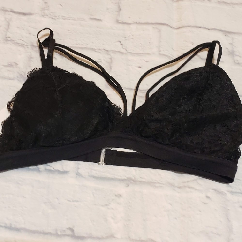 Zaful Black Lace Strappy Bralette